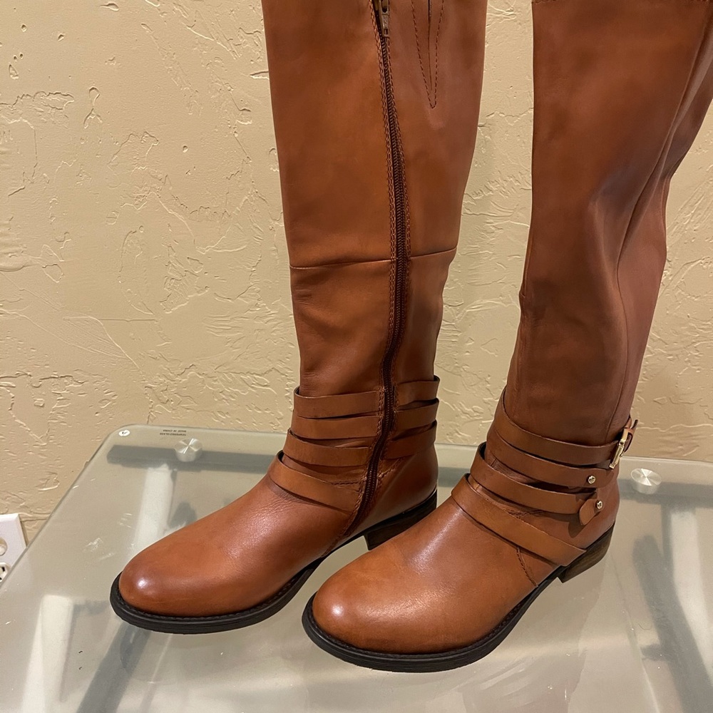 Boot - Picture 3 of 3